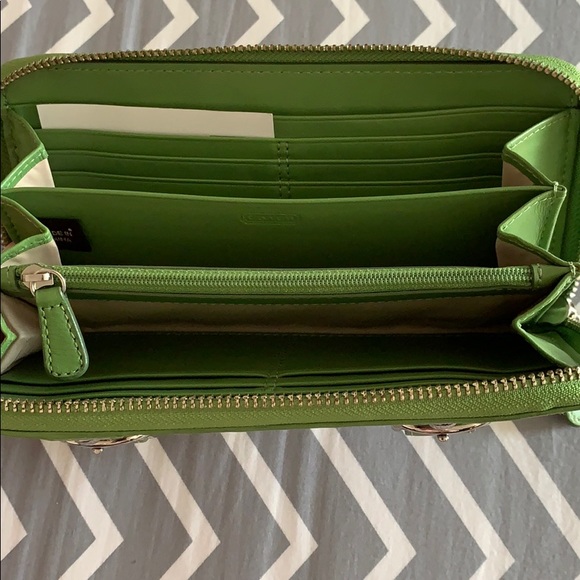 Wallet - Picture 3 of 3